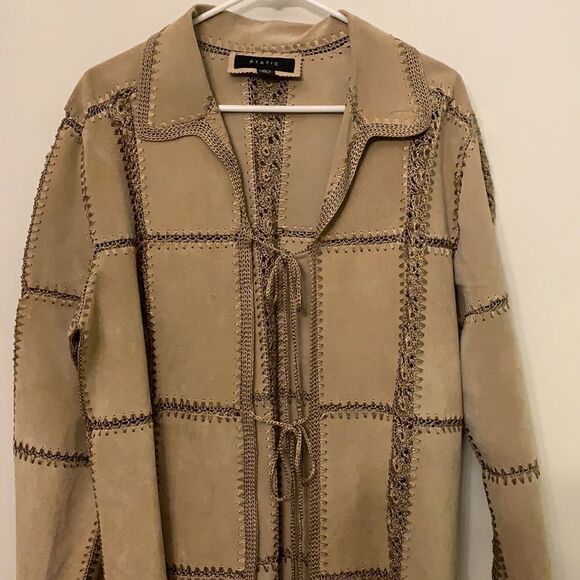 Static vintage suede, crochet jacket with front ties. Crochet cuffs and hem. L - Picture 2 of 9